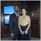 El Filántropo : foto Jesse L. Martin, Neve Campbell