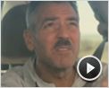 Los hombres que miraban fijamente a las cabras Clip (3)