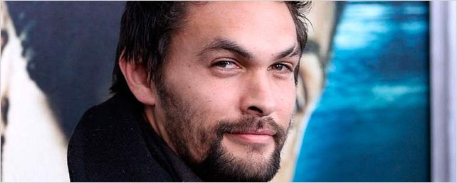 Jason Momoa habla sobre el póster de Aquaman y su participación en 'Batman v Superman' Jason Momoa habla sobre el póster de Aquaman y su participación en 'Batman v Superman'