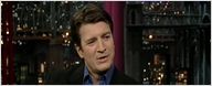 Nathan Fillion se sale en el show de David Letterman