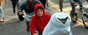 El niño de 'E.T.' triunfa ahora con 'La maldición de Hill House' y habla de su dura infancia El niño de 'E.T.' triunfa ahora con 'La maldición de Hill House' y habla de su dura infancia