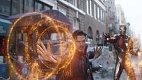 La escena de Tony Stark con la Capa de Levitación y Doctor Strange con la armadura de Iron Man que no vimos en 'Vengadores: Infinity War' La escena de Tony Stark con la Capa de Levitación y Doctor Strange con la armadura de Iron Man que no vimos en 'Vengadores: Infinity War'