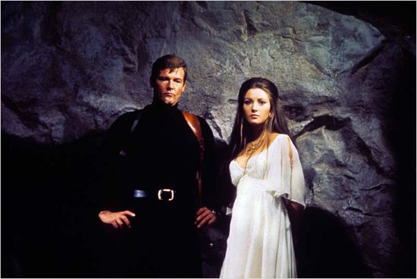Vive y deja morir : foto Guy Hamilton, Ian Fleming, Jane Seymour, Roger Moore