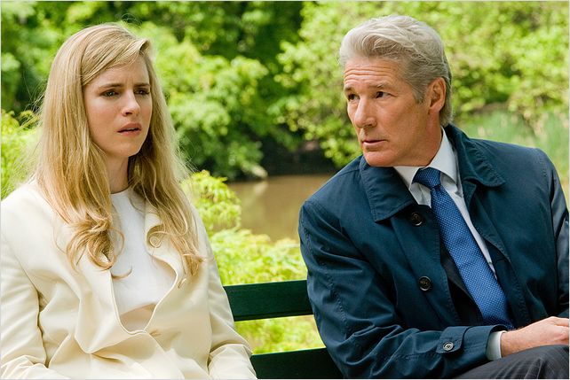 El fraude : foto Brit Marling, Richard Gere
