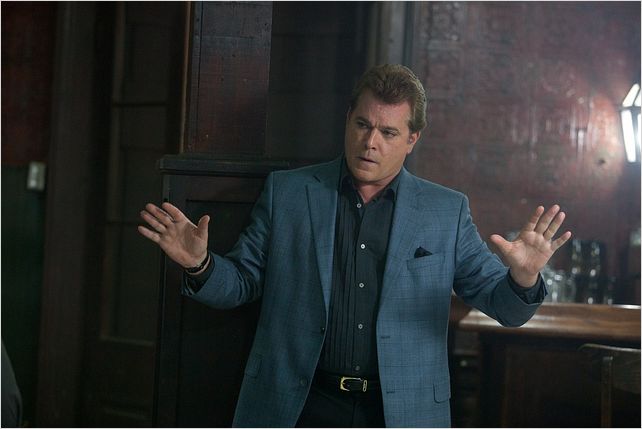Mátalos suavemente : foto Ray Liotta