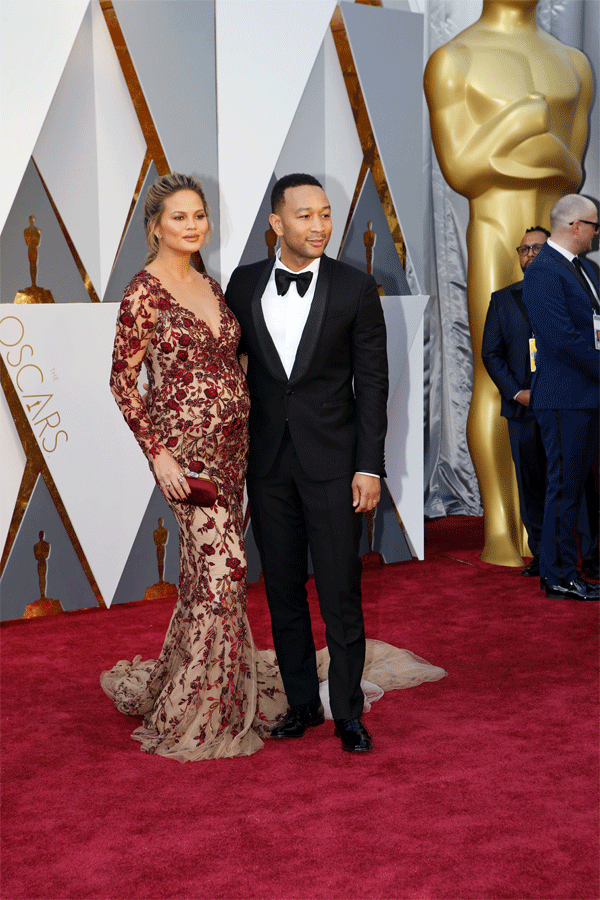 Chrissy Teigen y John Legend
