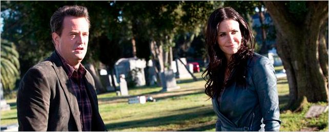 'Friends': ¡Nuevas imágenes de Matthew Perry y Courteney Cox en 'Go On'!